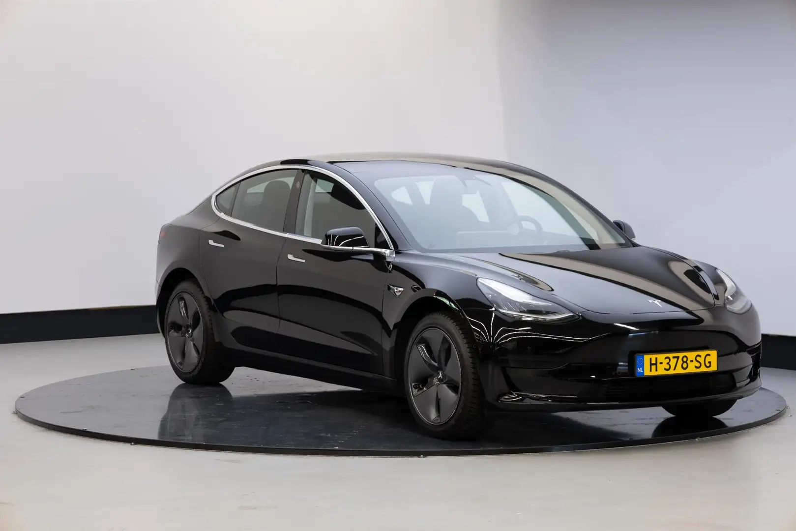 Tesla Model 3 Standard RWD Plus 60 kWh Zwart - 1