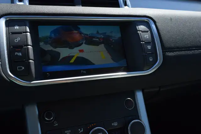 Land Rover Range Rover Evoque view 15