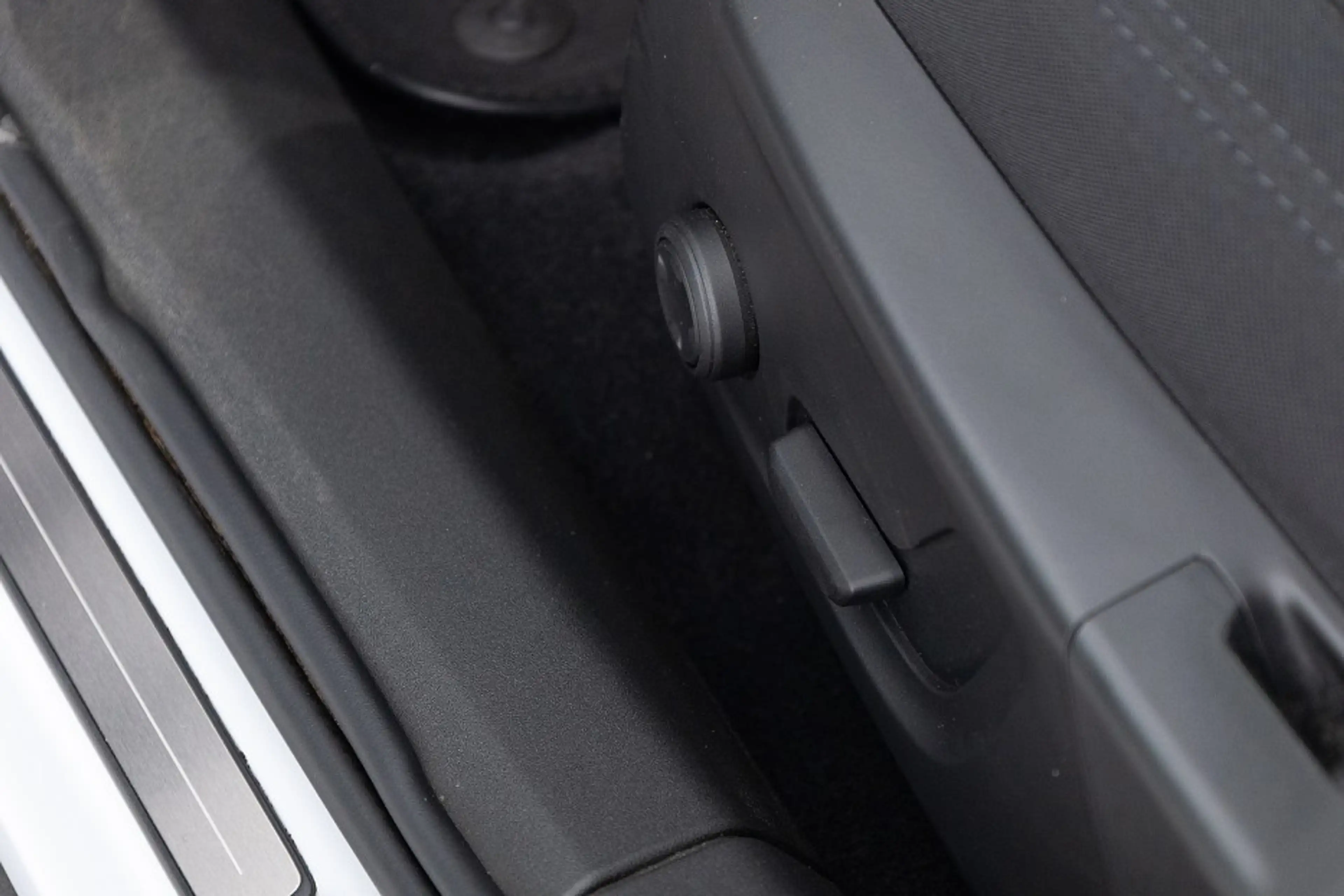 Polestar 2 Long Range Single Motor RWD *SOH 97%* — photo 11