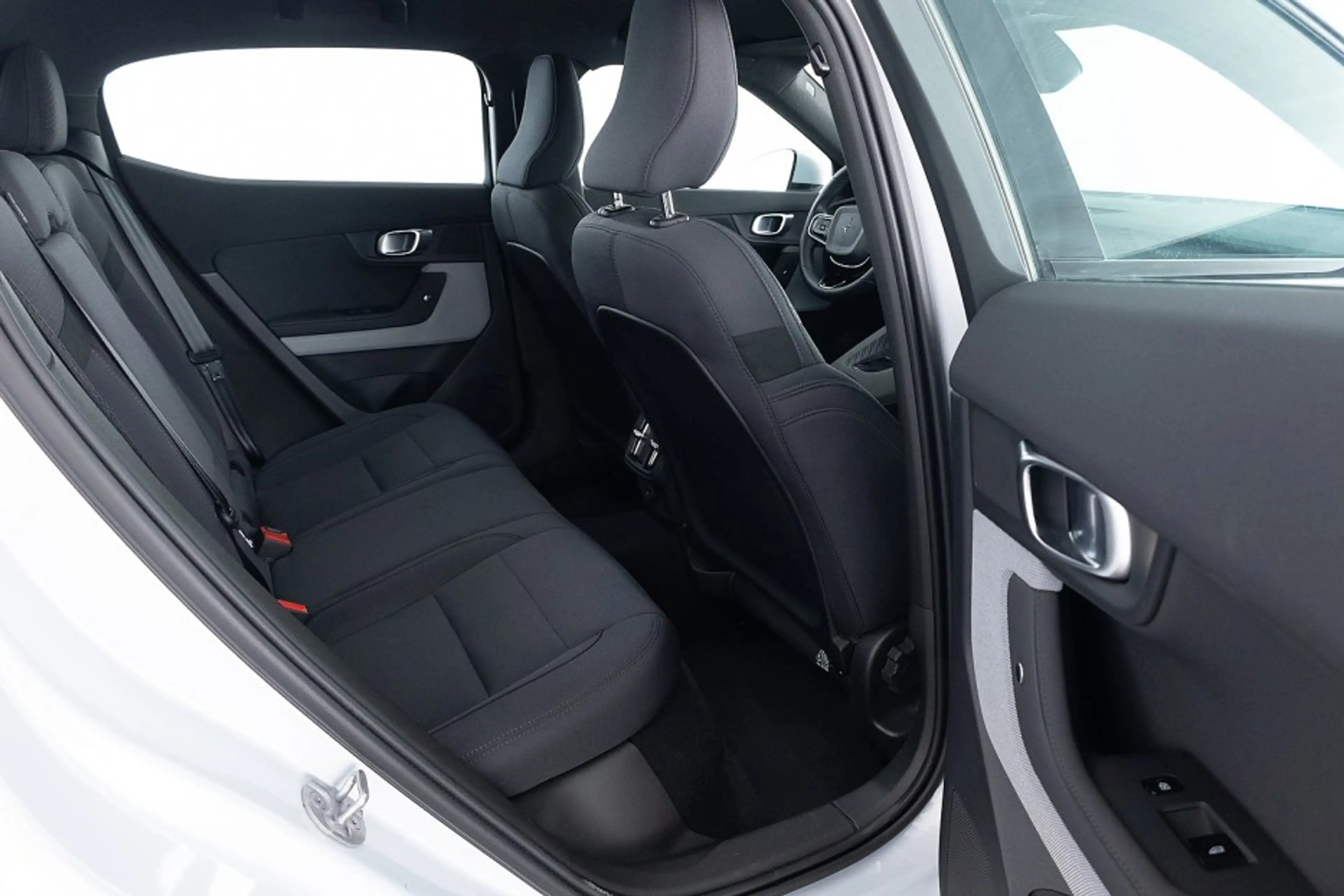 Polestar 2 Long Range Single Motor RWD *SOH 97%* — photo 8