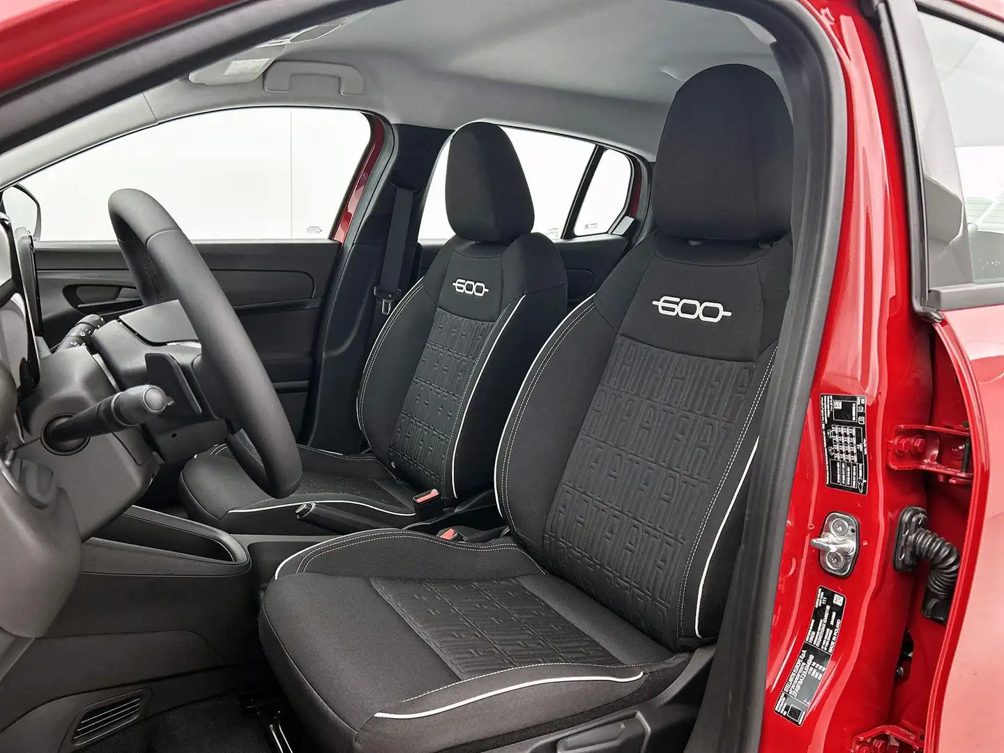 Fiat 600 1.2 Hybrid Urban | Winterpack | Airco | Parkeersen Rood - 2