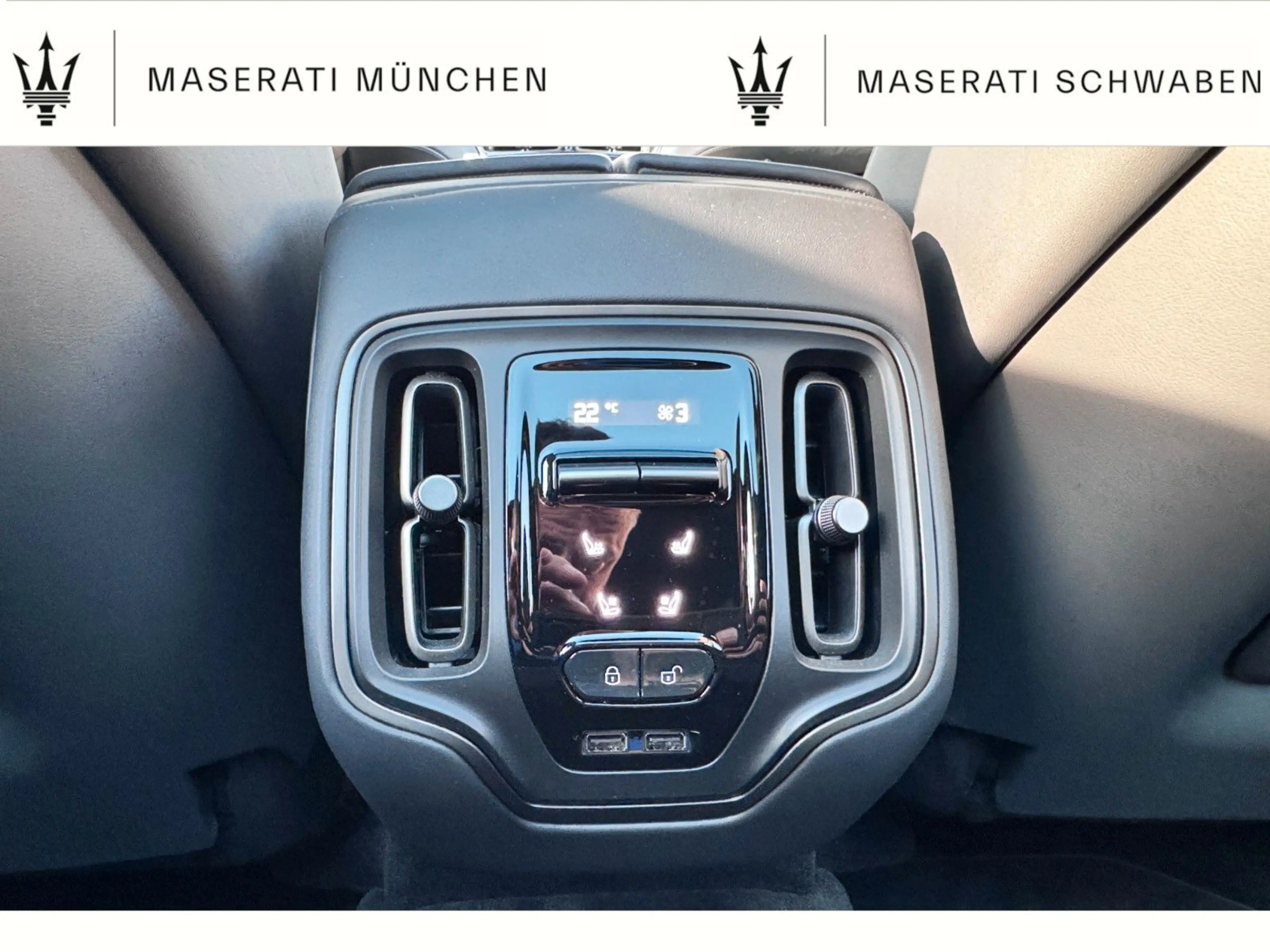 Aston Martin DBX 4.0 V8/ Unfallfrei/ TOP-Ausstattung — photo 13