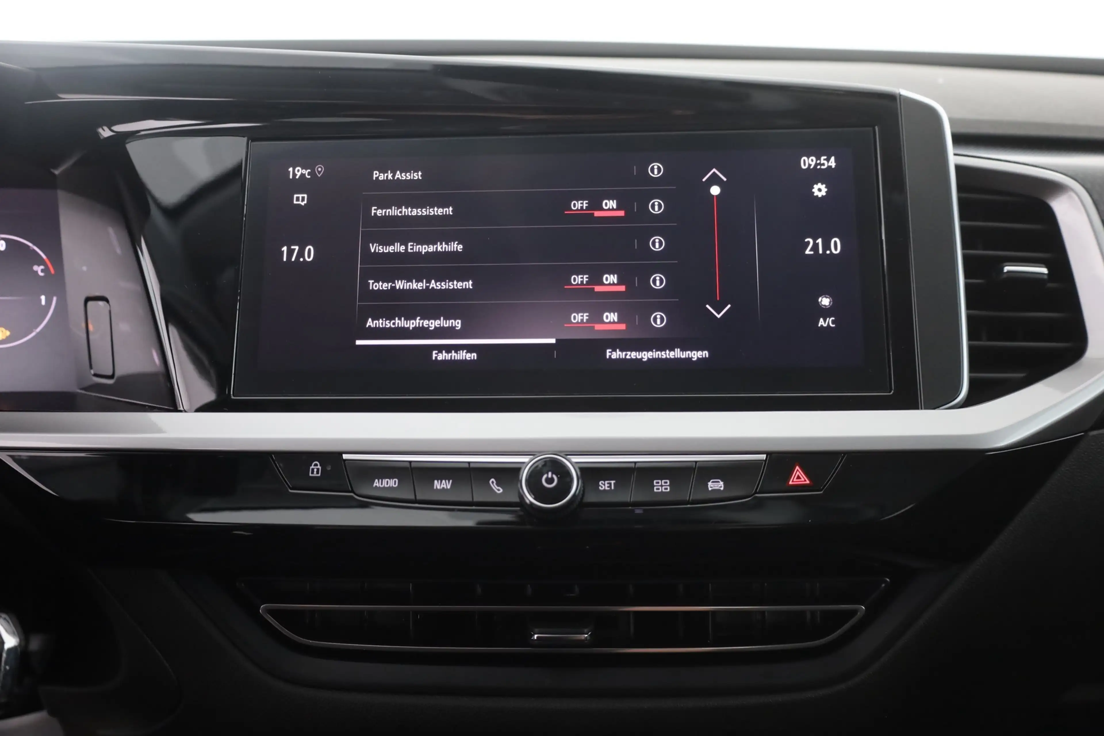 Opel Grandland 1.2 GS Line LED Navi 360° AHK DAB ACC — photo 11