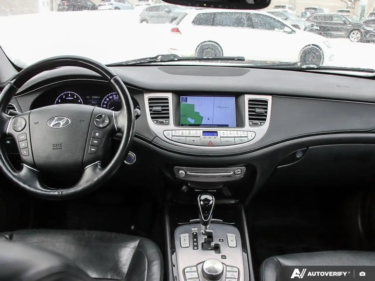 Hyundai Genesis снимка Hyundai Genesis