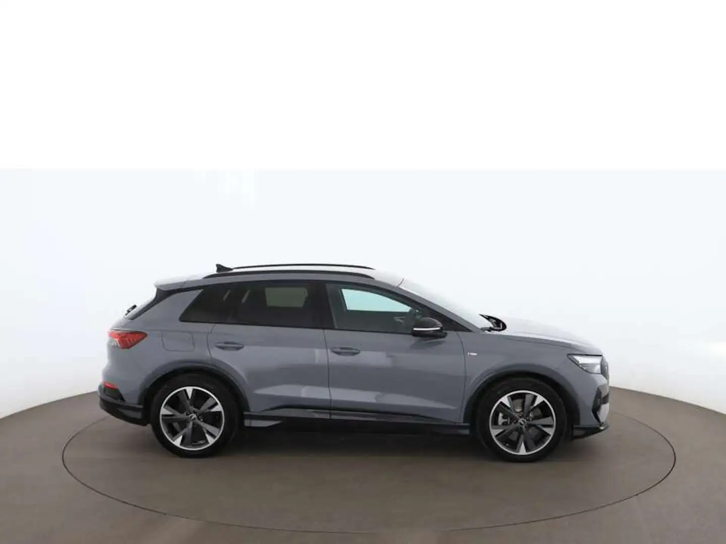 Audi Q4 e-tron 50 Quattro S-Line 82kWh Aut LED RADAR Grau - 2