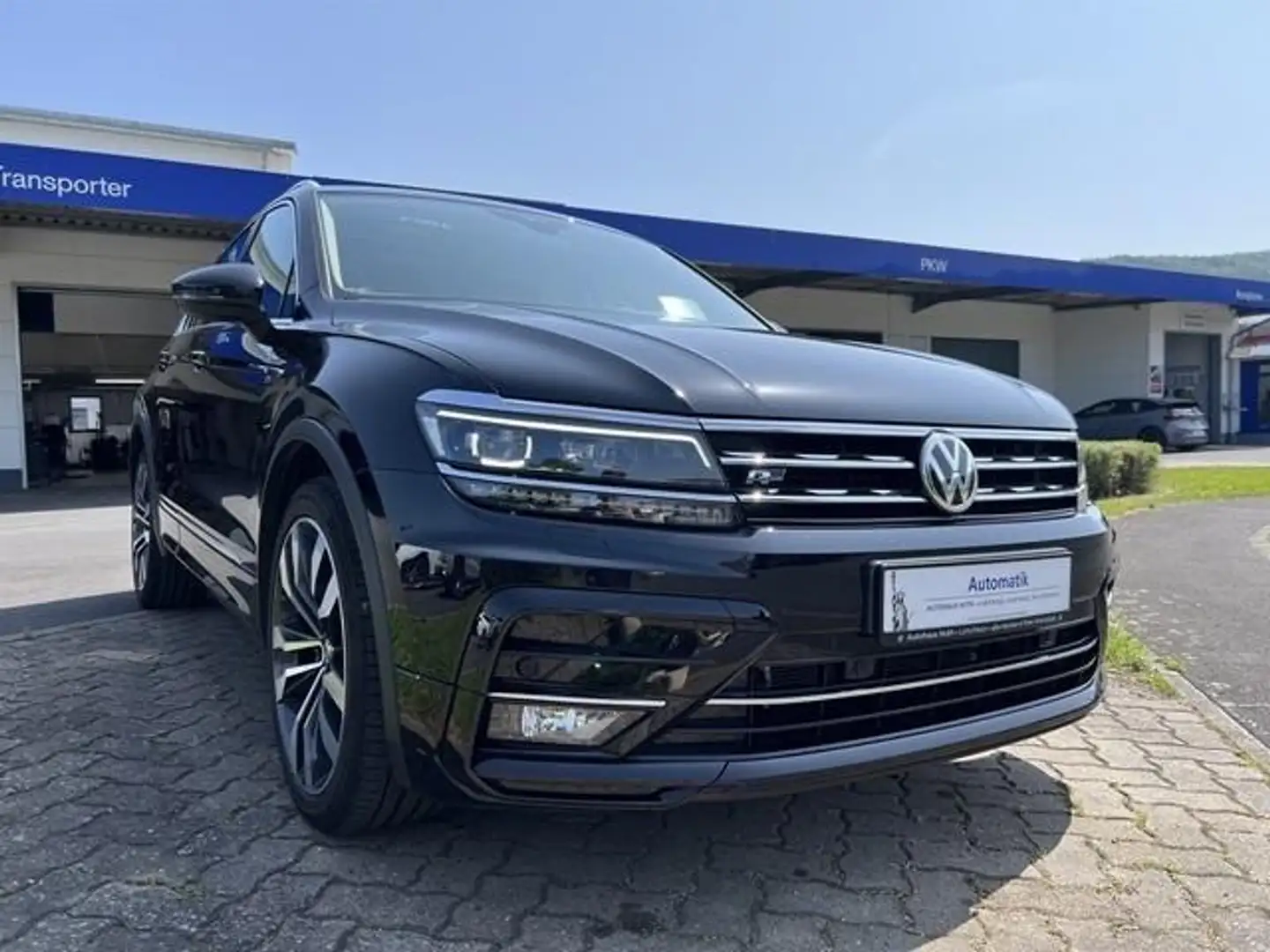 Volkswagen Tiguan Highline R-Line 4M AHK STHZ PANO HUD ACC Schwarz - 2