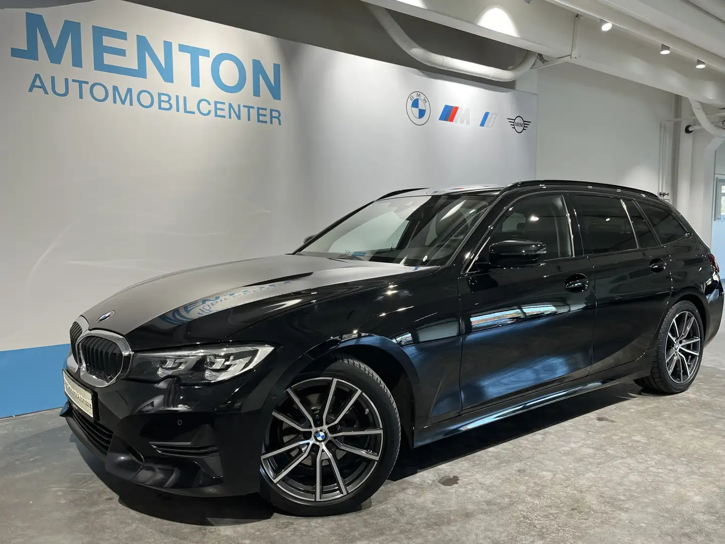 BMW 320 d A Sport Line HiFi DAB WLAN Tempomat Shz Noir - 1