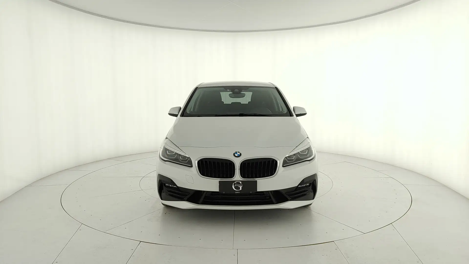 BMW 218 d Active Tourer Advantage auto my20 Weiß - 2