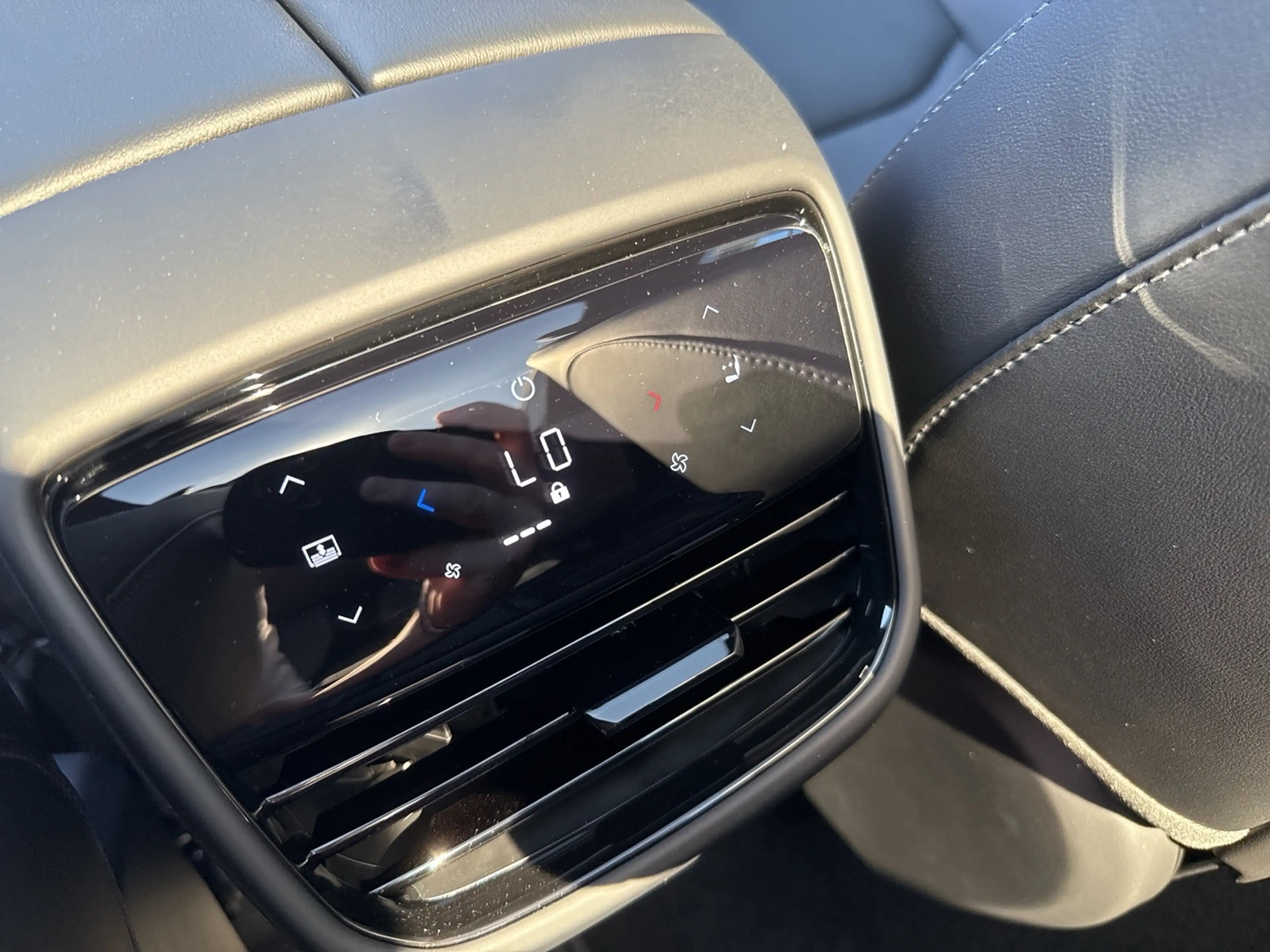 Mazda CX-6e Takumi BKTR PABS Metallic — photo 8