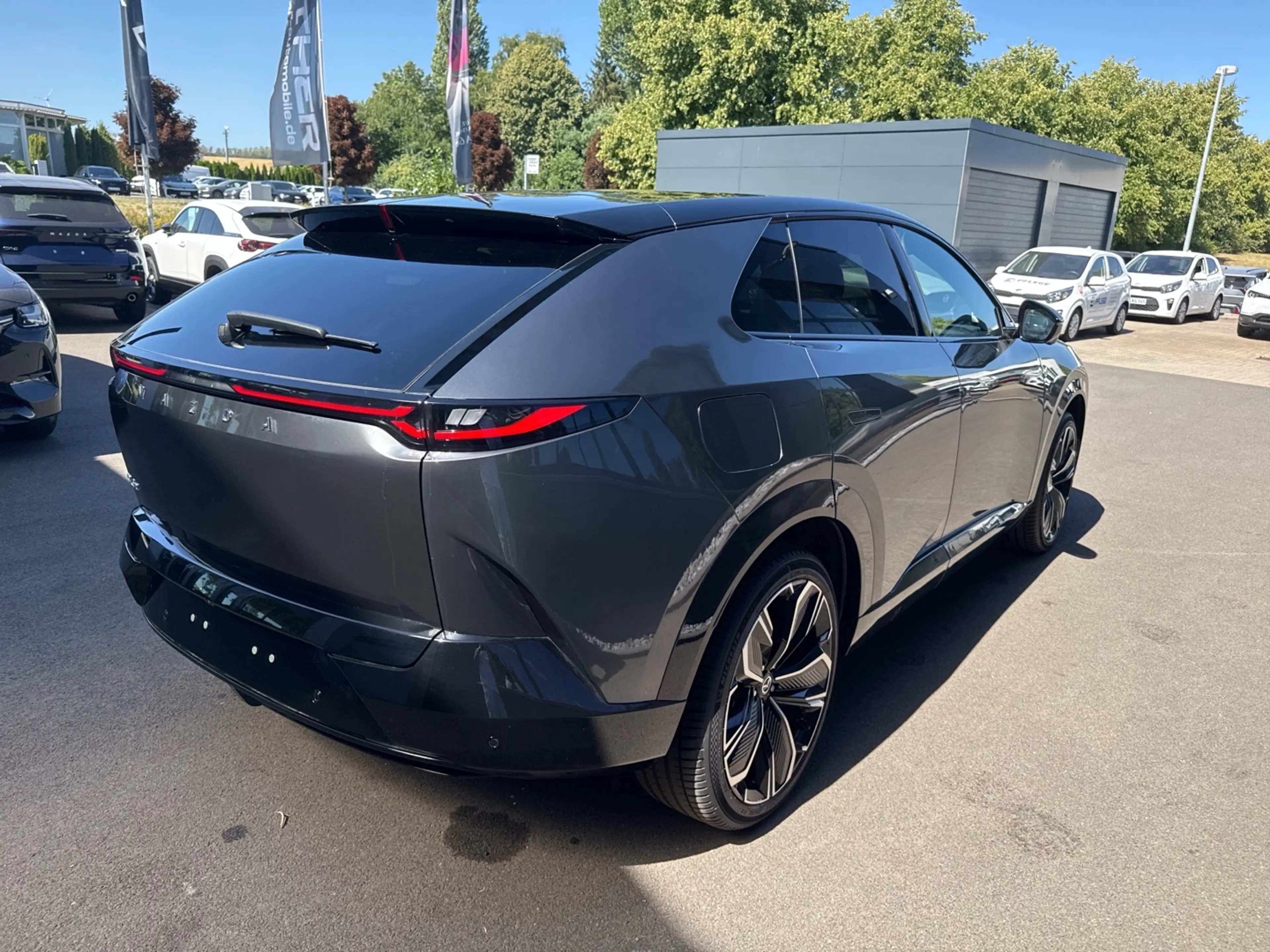 Mazda CX-6e Takumi BKTR PABS Metallic — photo 4