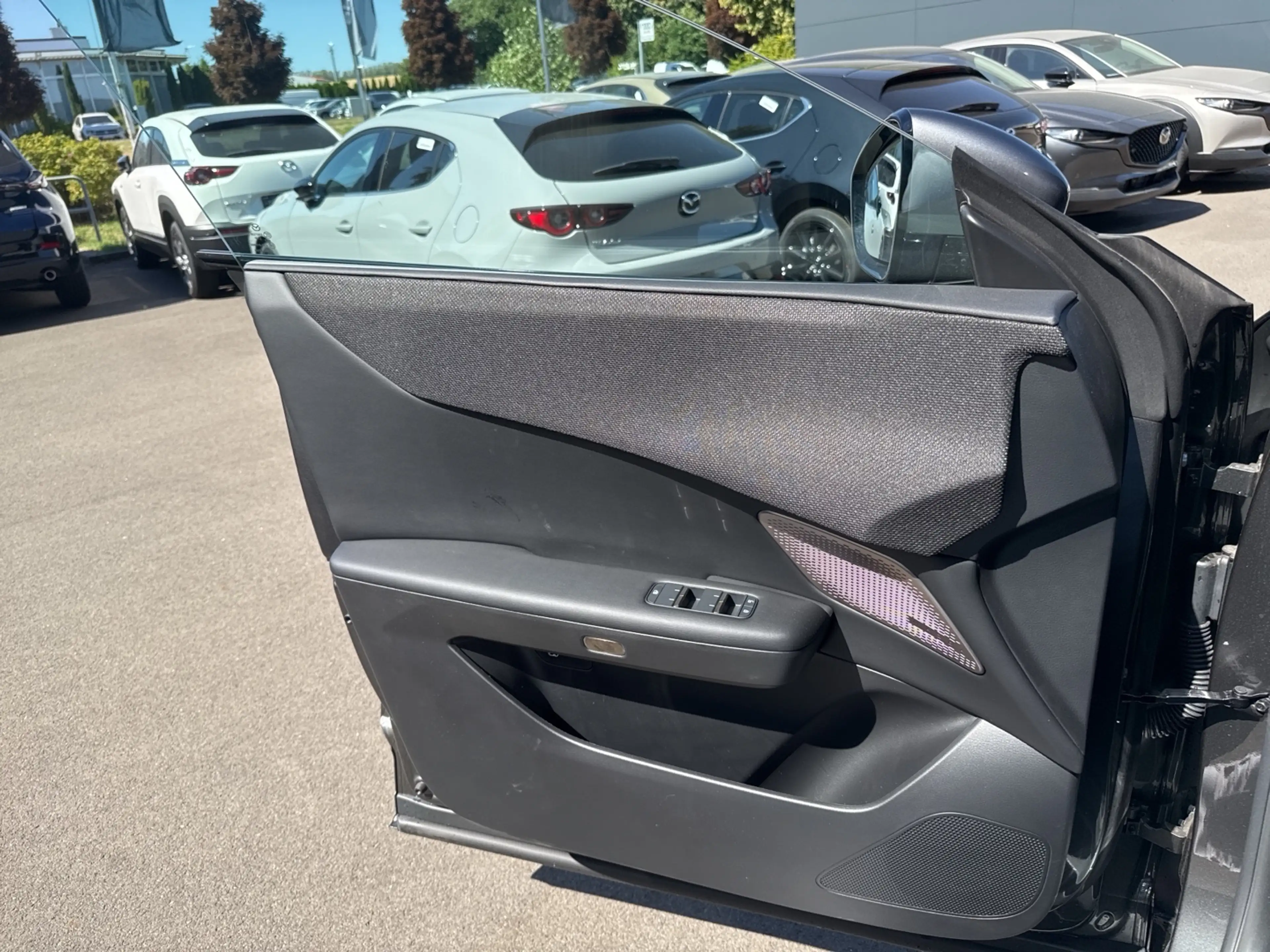 Mazda CX-6e Takumi BKTR PABS Metallic — photo 15