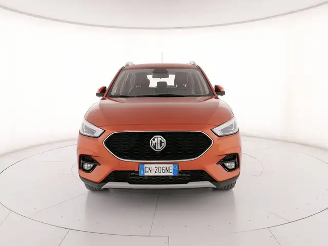 MG ZS view 3