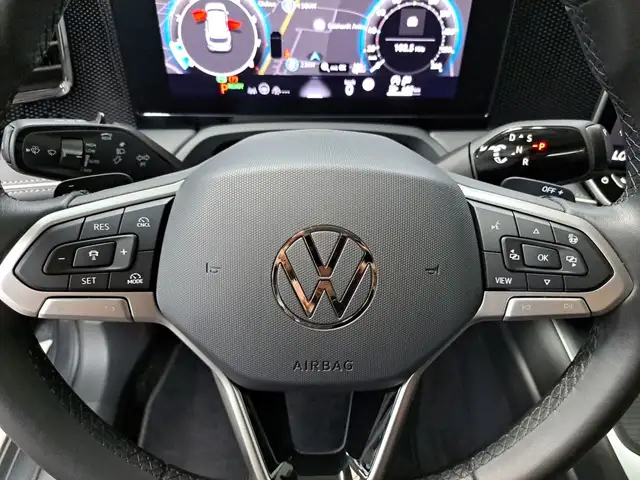 Volkswagen Passat view 15