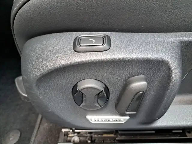 Volkswagen Passat view 10