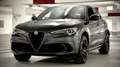 Alfa Romeo Stelvio Quadrifoglio erst 17.000 KM *AKRAPOVIC - KERAMIK* Grau - thumbnail 1