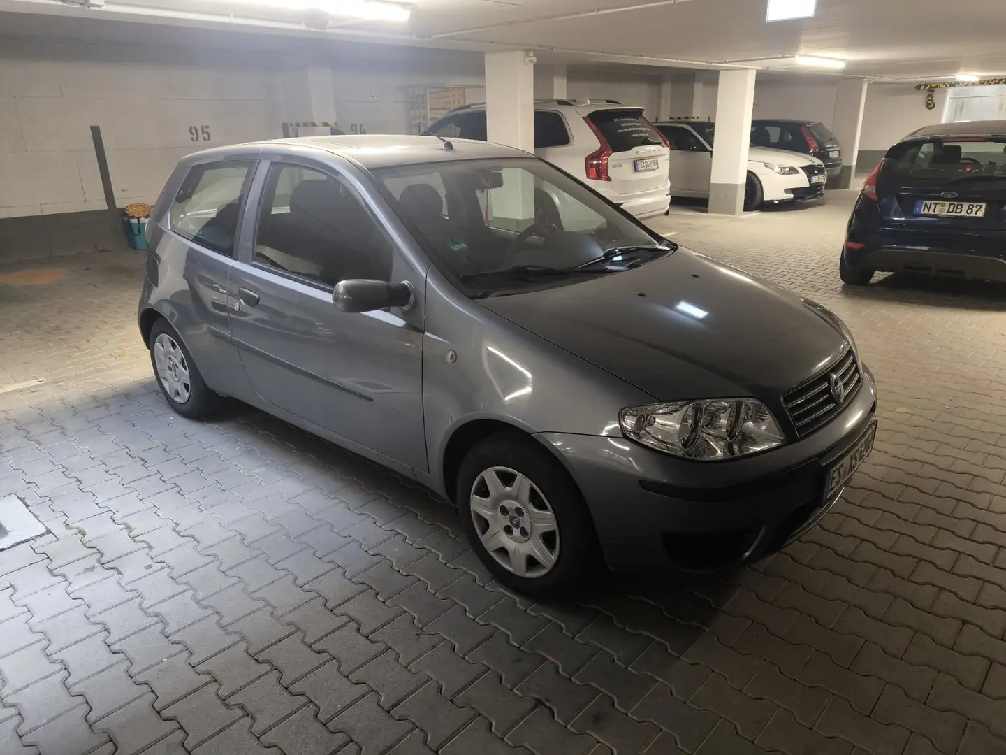 Fiat Punto 1.2 8V Dynamic Grau - 2