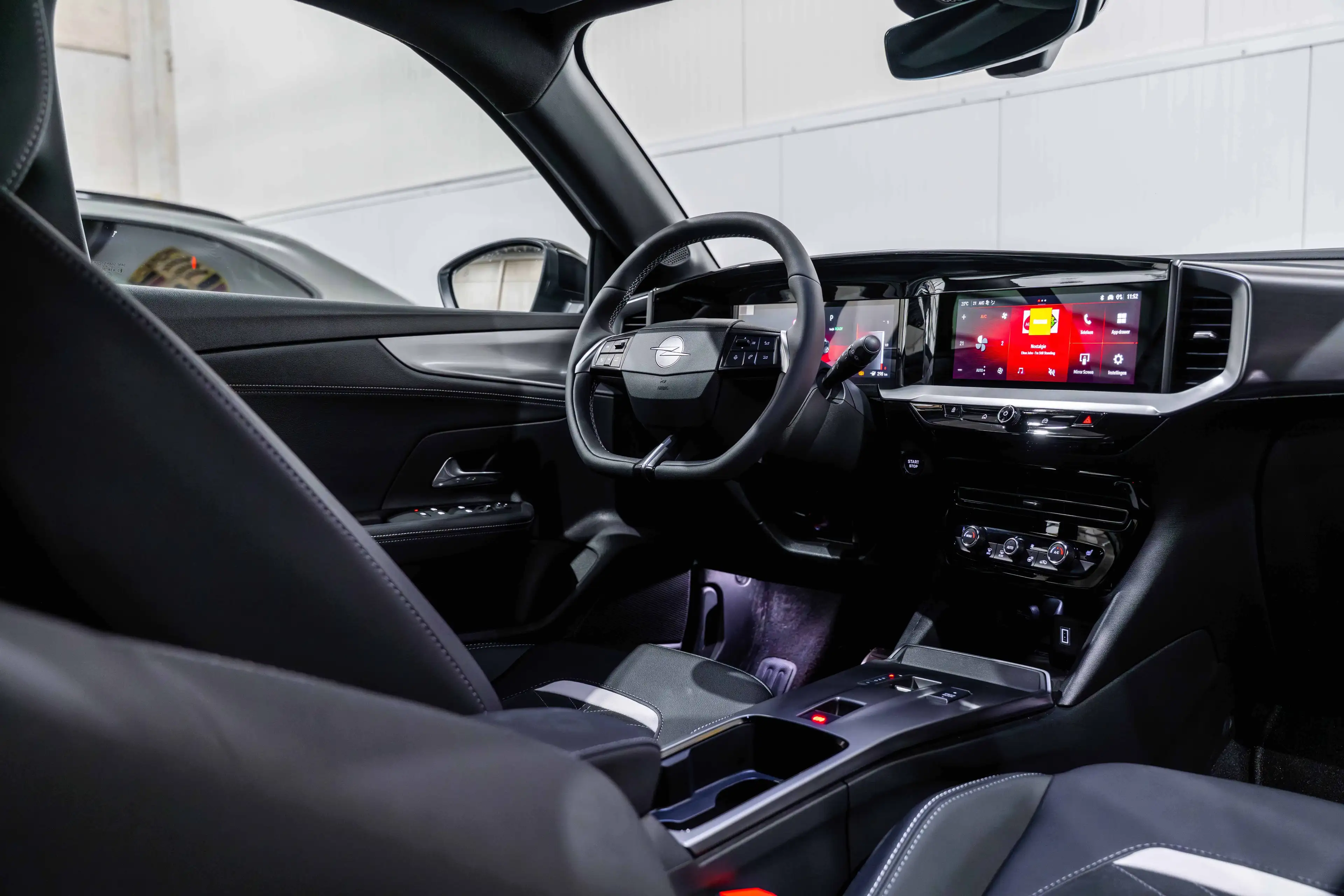 Opel Mokka-E e-Mokka 54 kWh Ultimate Ultimate — photo 14