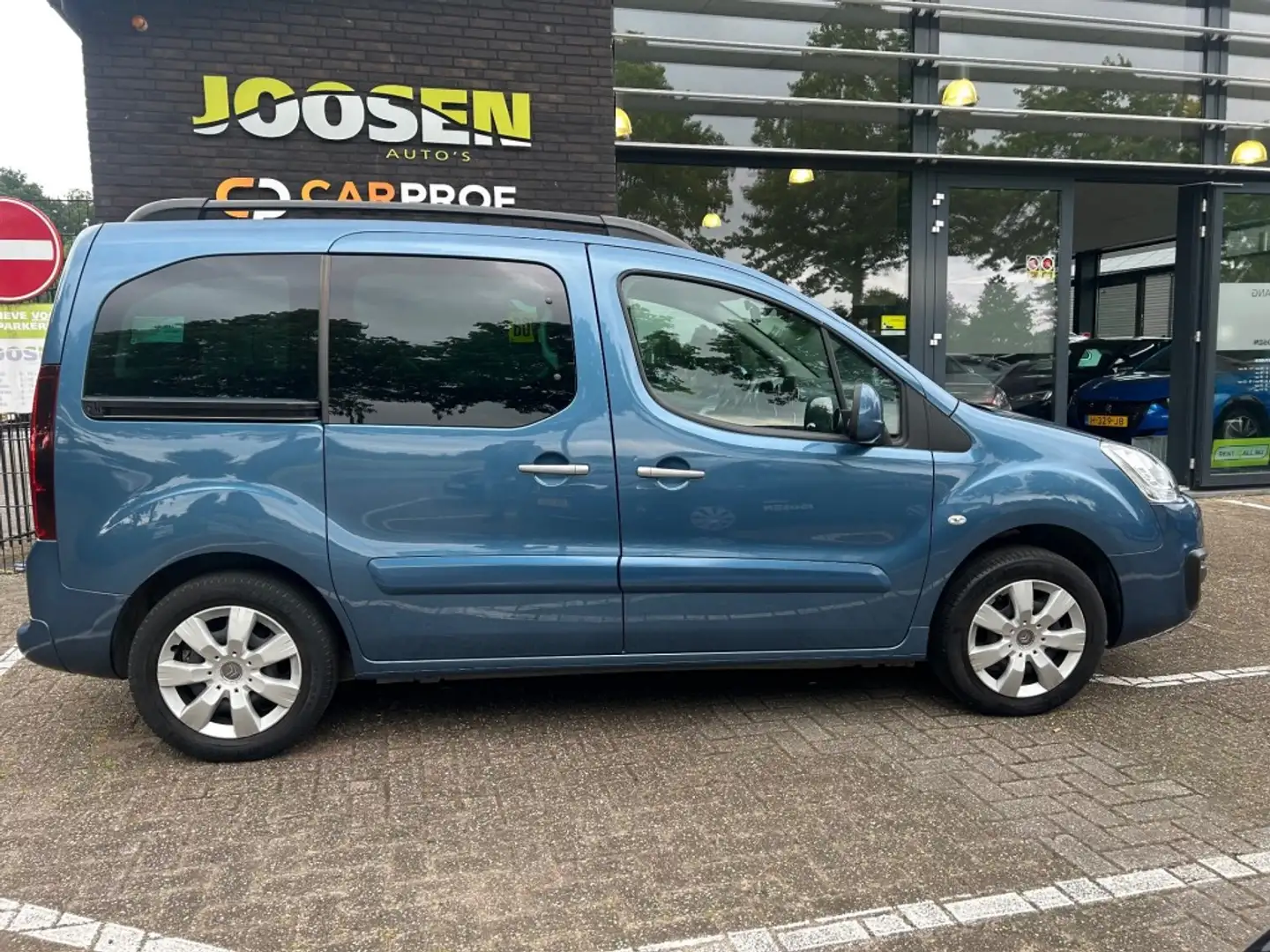 Citroen Berlingo 1.2 PURETECH FEEL Blauw - 2