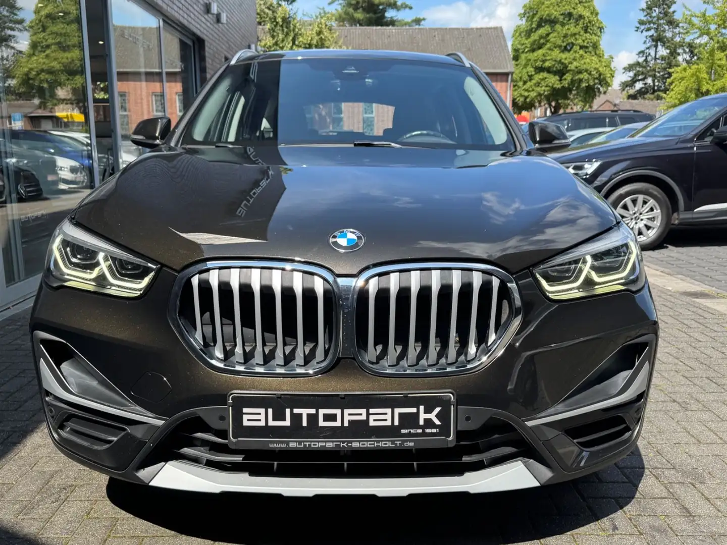 BMW X1 sDrive 20i xLine°LED°Kamera°RFK°AHK°18° - 2