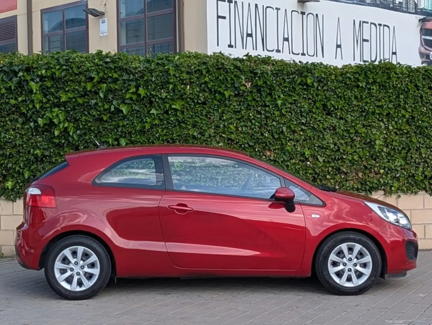 Kia Rio 1.2 Concept Rojo - 2