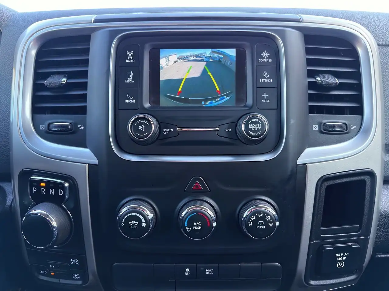 RAM 1500 снимка RAM 1500
