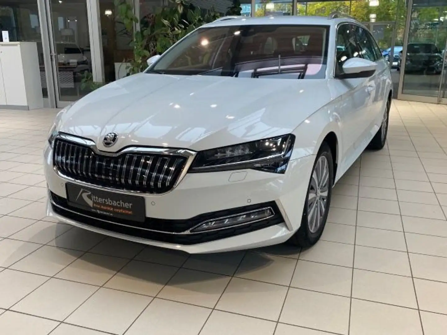 Skoda Superb Combi Style Hybrid 1.4 TSI DSG Navi PDC Weiß - 2