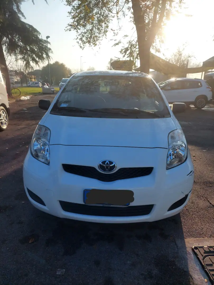 Toyota Yaris 5p 1.0 Expo c/clima - 2