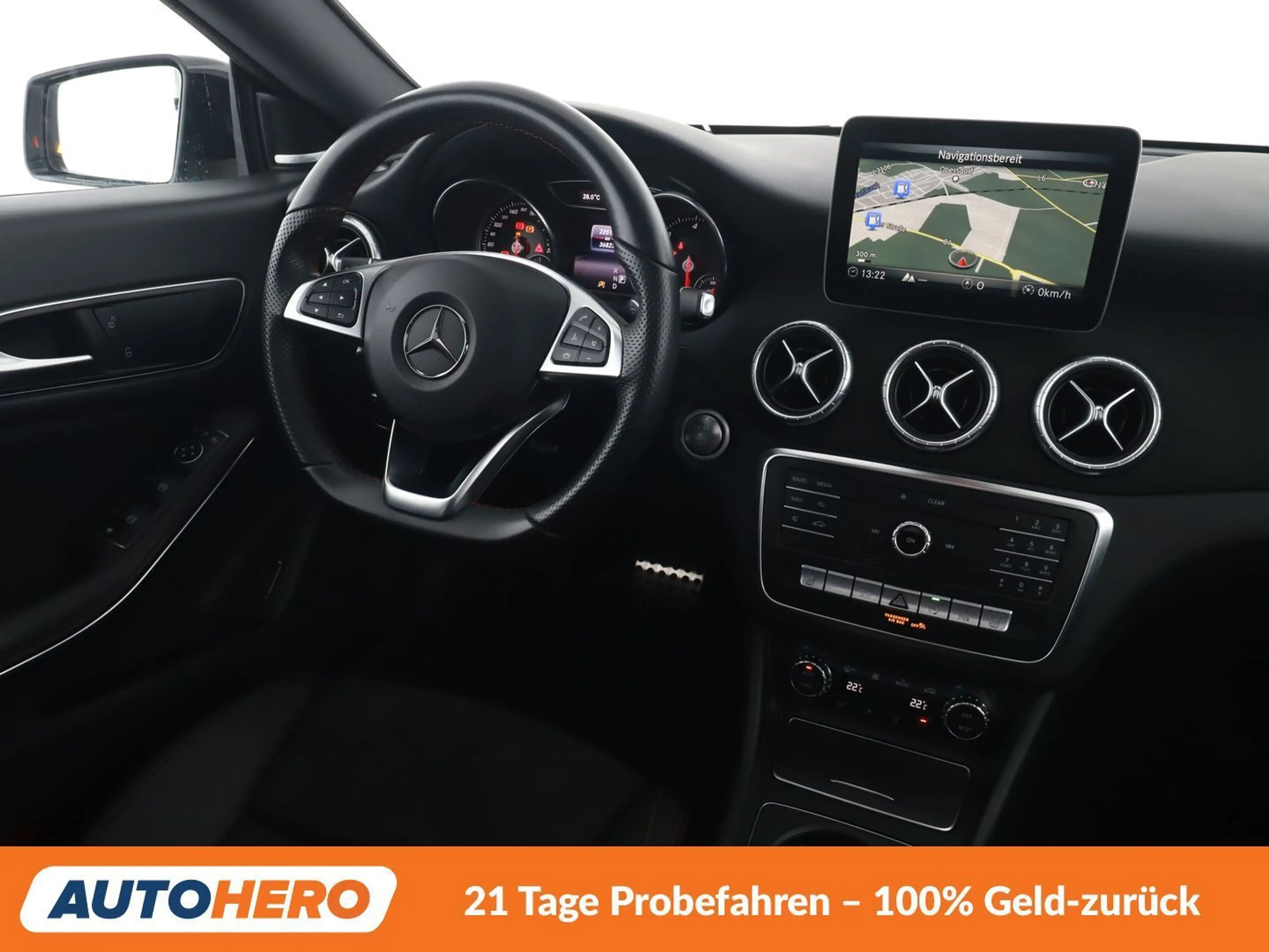 Mercedes-Benz CLA 220 CLA 220 Shooting Brake AMG Line — photo 13