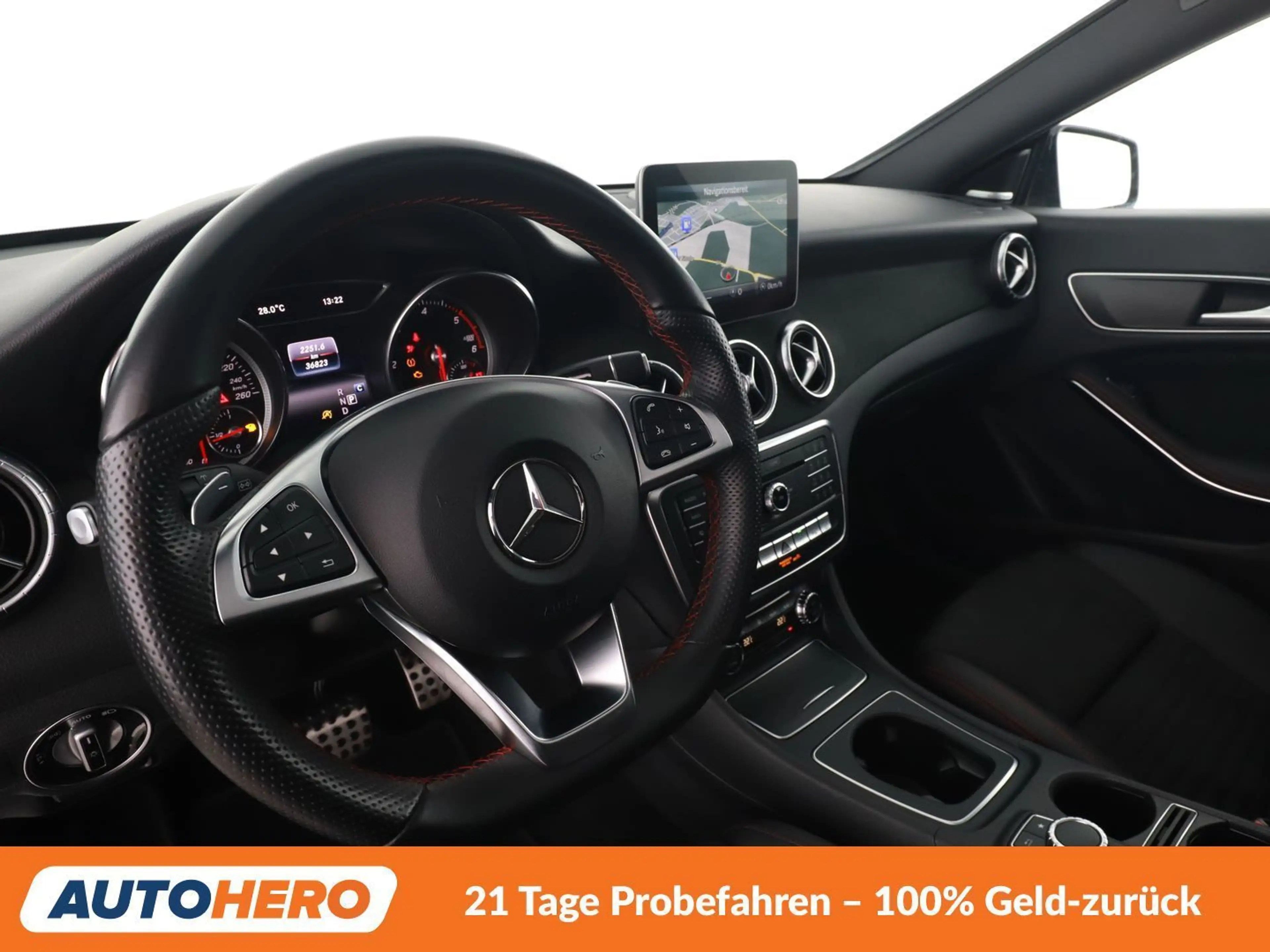 Mercedes-Benz CLA 220 CLA 220 Shooting Brake AMG Line — photo 11