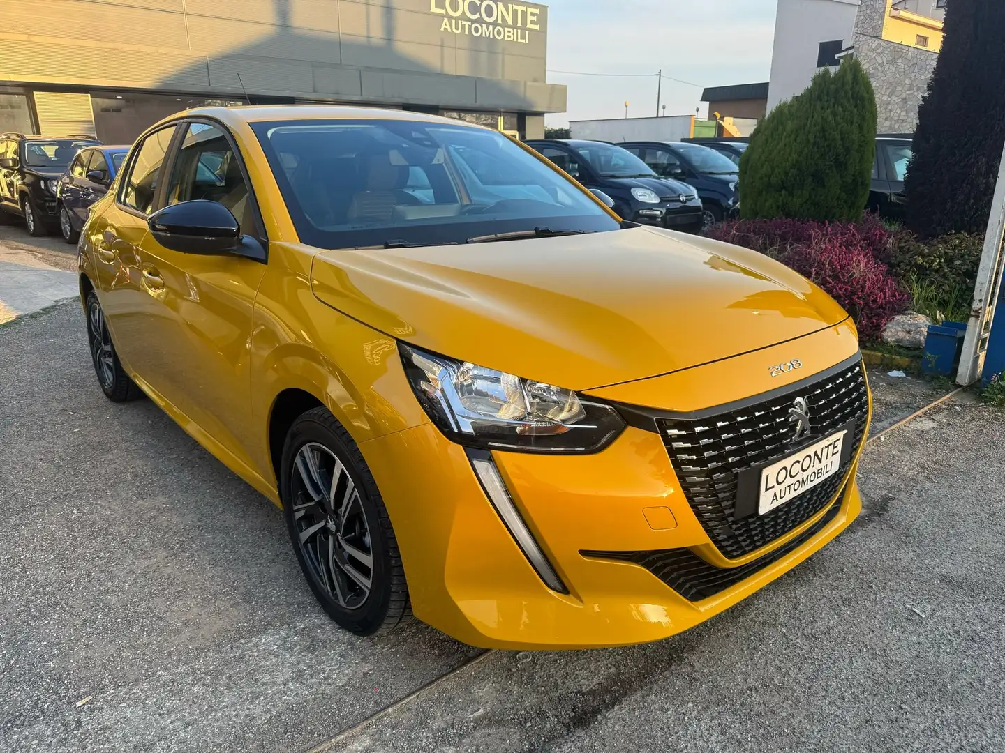 Peugeot 208 1.2 puretech Active Pack s Giallo - 1