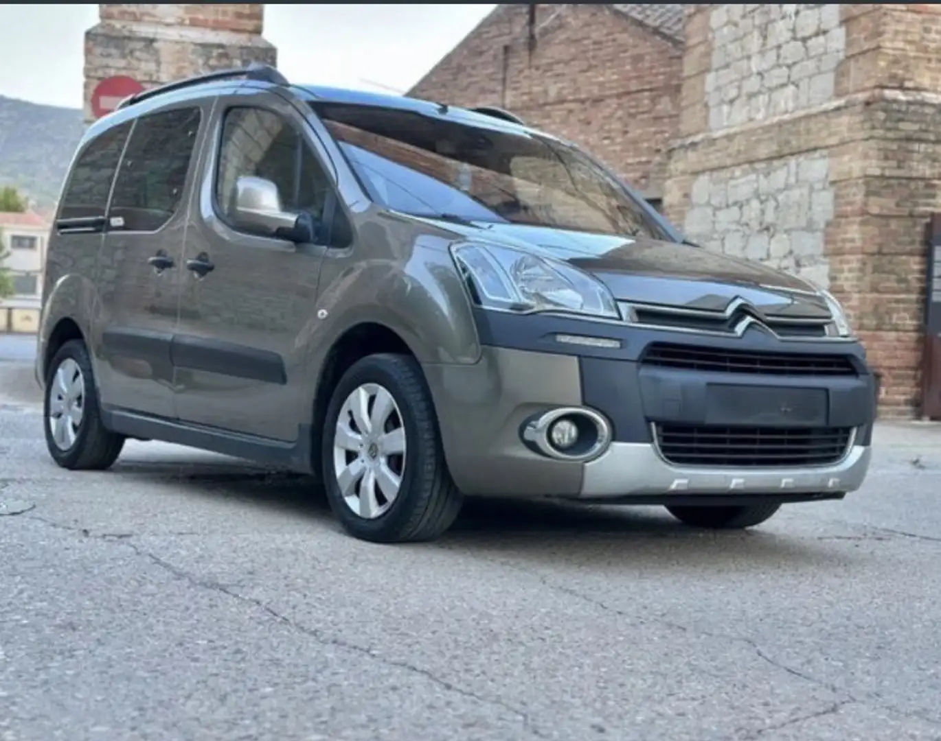 Citroen Berlingo Combi 1.6HDI XTR Plus 90 - 2