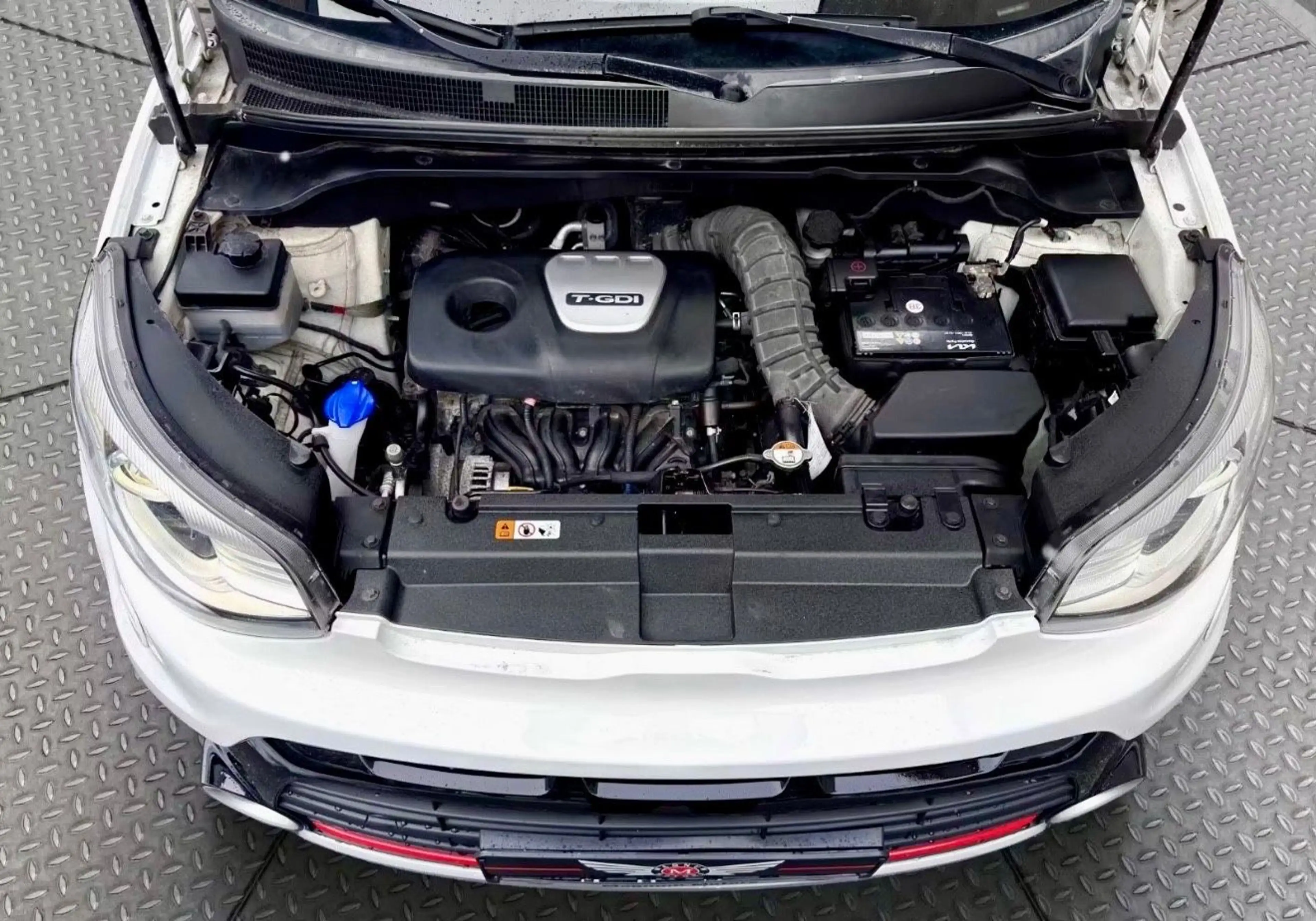 Kia Soul SOUL 1.6 TGDi TURBO *Aut.*Navi*Bi-Xenon*R-Cam* — photo 9