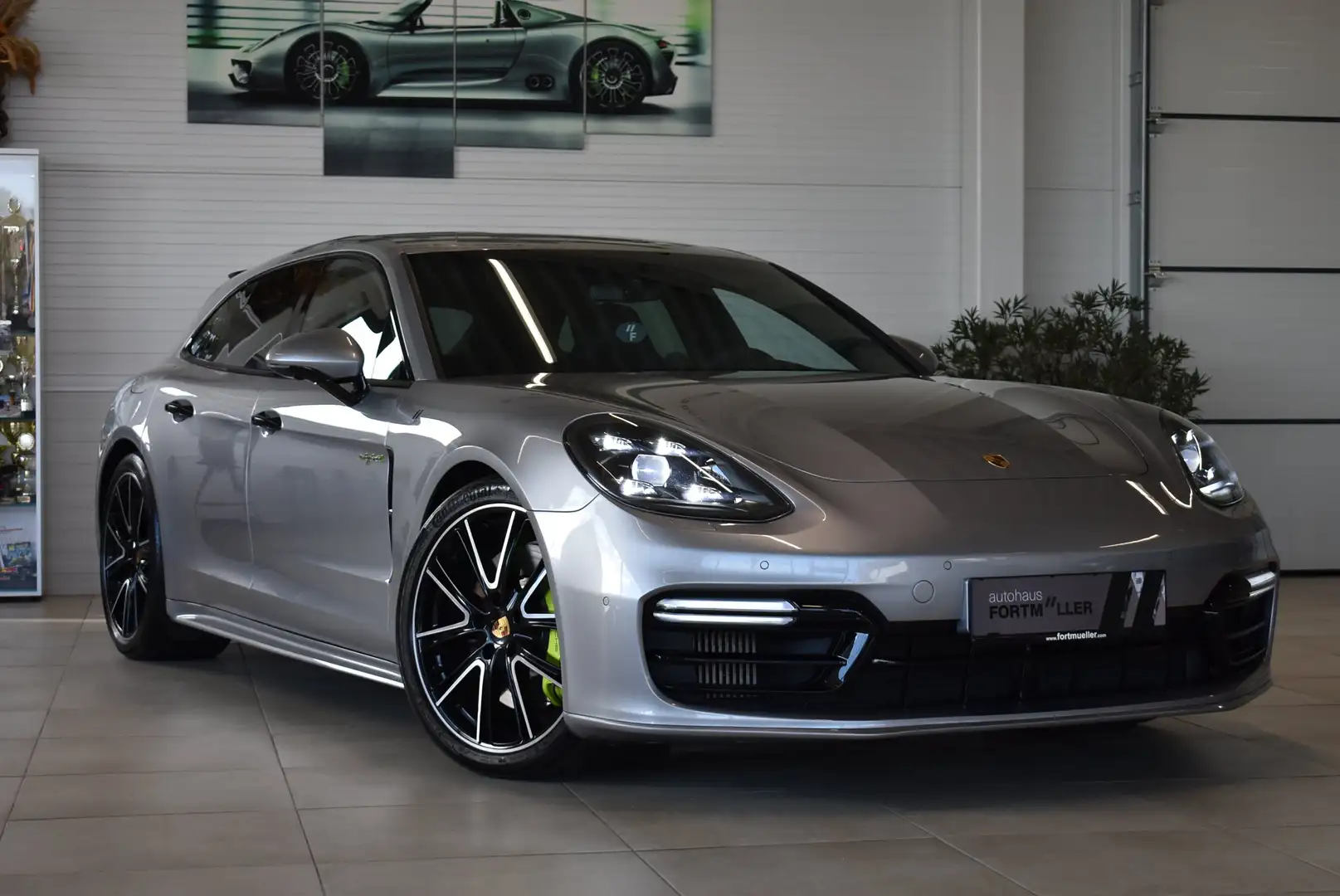 Porsche Panamera 4 E-Hybrid Sport Turismo //Sport Design//AGA Grau - 1