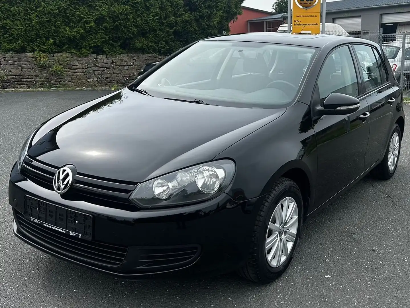 Volkswagen Golf 1.2 TSI Trendline Noir - 1