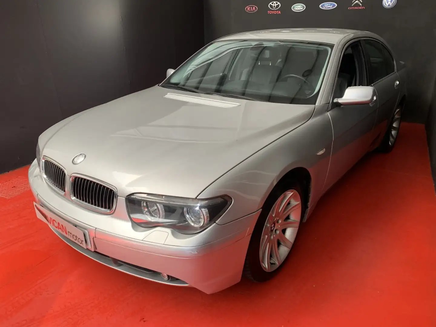 BMW 745 745i Argent - 2