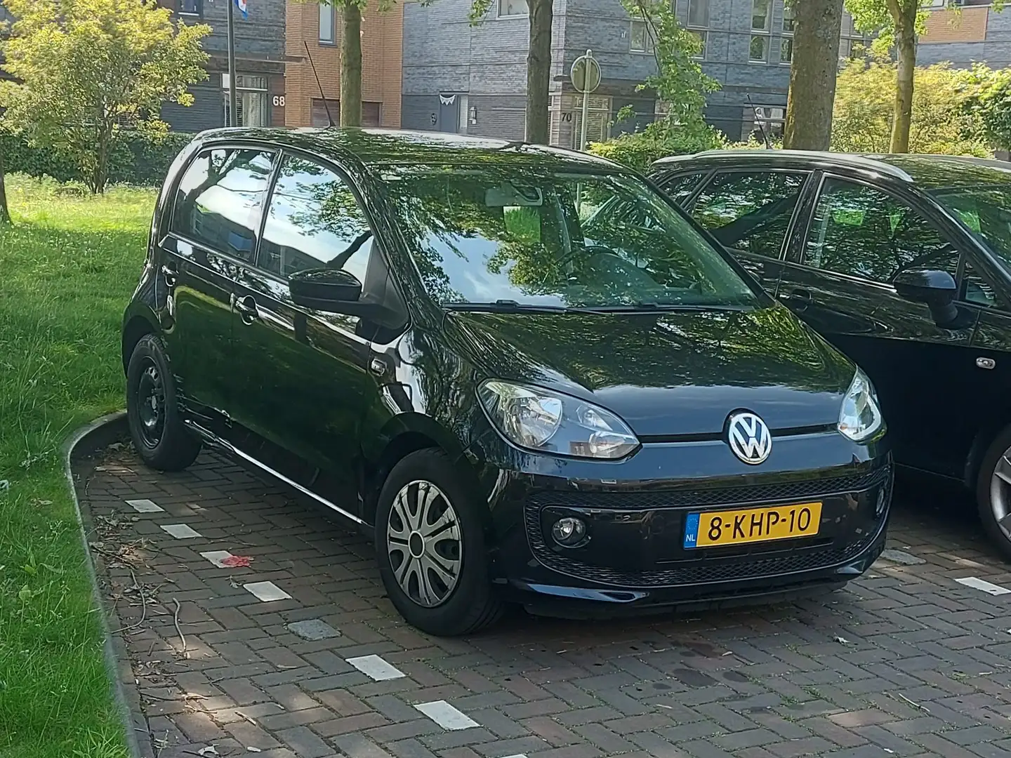 Volkswagen up! up! 1.0 high up! BlueM. Zwart - 1