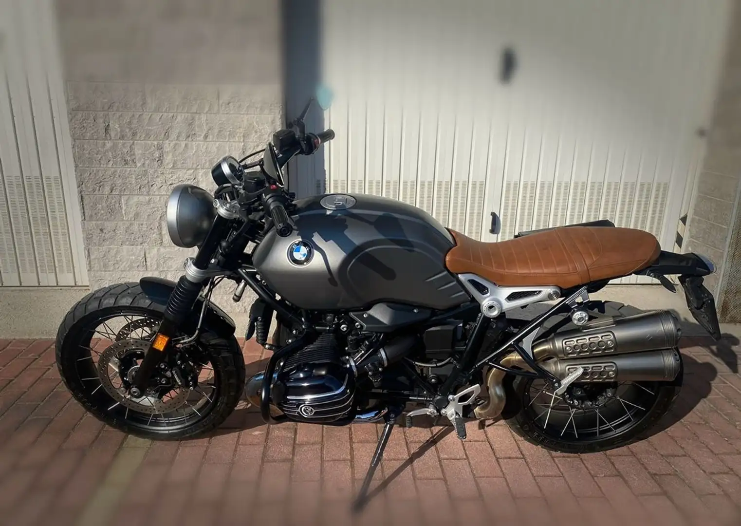 BMW R nineT Scrambler Grigio - 1