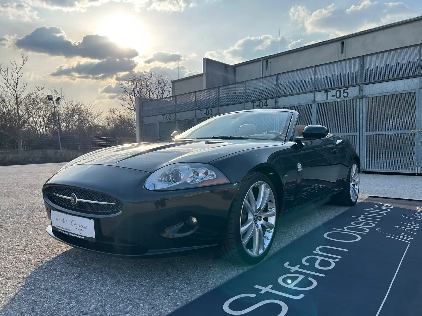 Jaguar XK 4.2 Cabrio Schwarz - 2