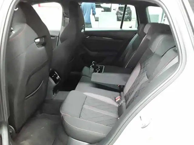 Skoda Octavia view 13