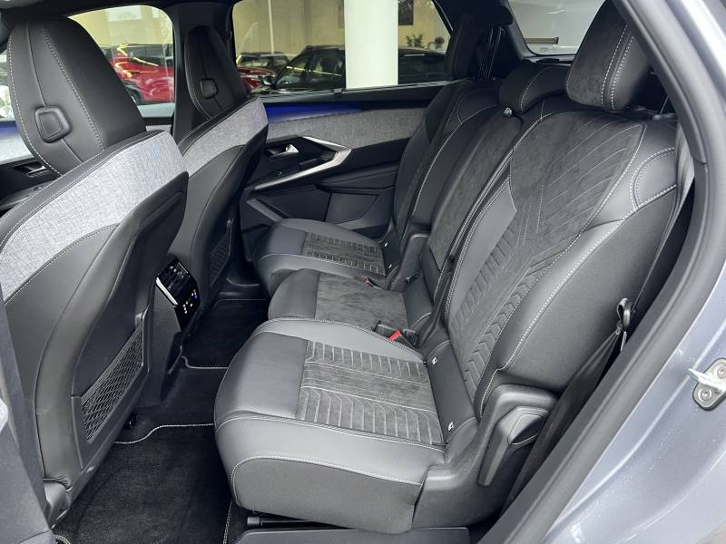 Peugeot 5008 3 e-5008 210 GT — photo 4
