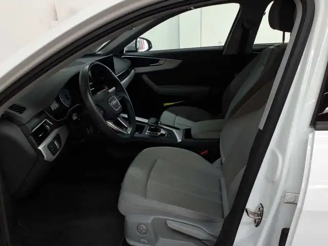 Audi A4 view 7
