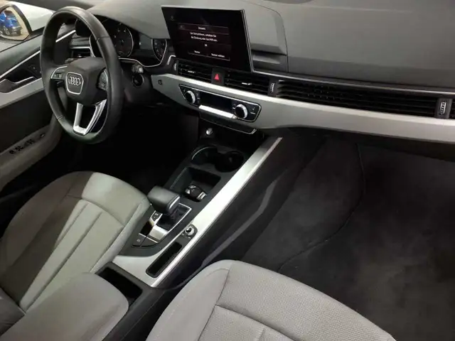 Audi A4 view 9