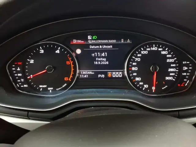 Audi A4 view 11
