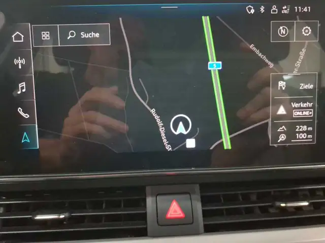 Audi A4 view 12