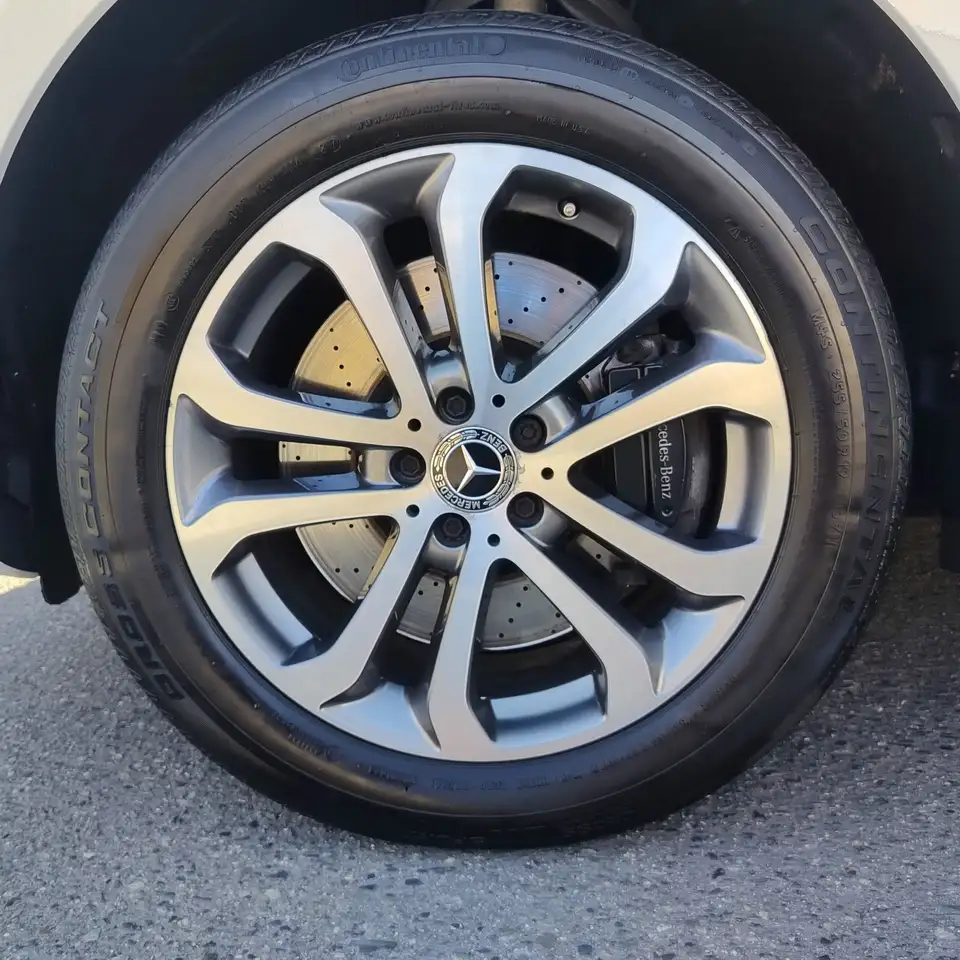 Mercedes-Benz GLE снимка Mercedes-Benz GLE