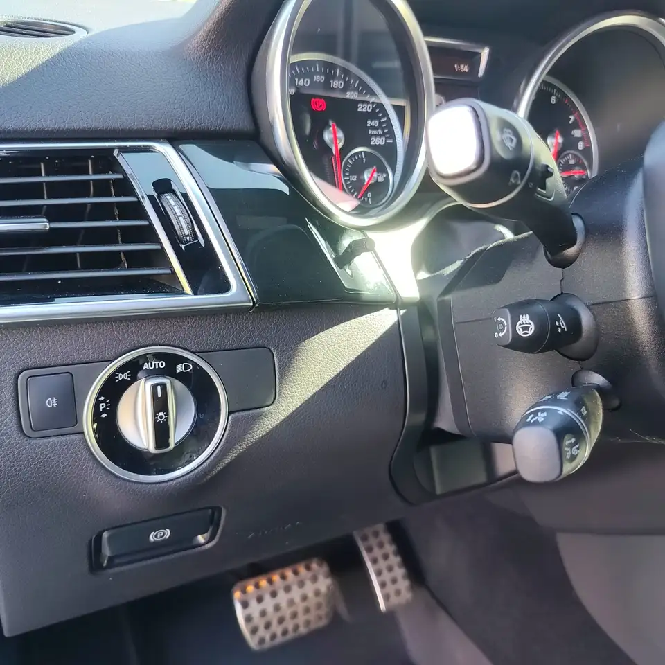 Mercedes-Benz GLE снимка Mercedes-Benz GLE