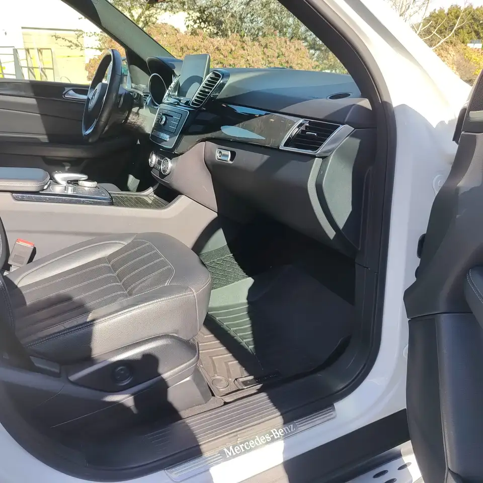 Mercedes-Benz GLE снимка Mercedes-Benz GLE