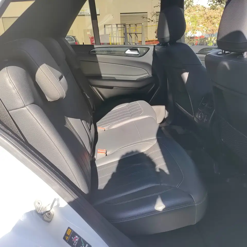 Mercedes-Benz GLE снимка Mercedes-Benz GLE