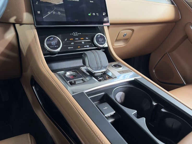 Jaguar F-Pace D300 S *SHZ* *LHZ* *ACC* *NSW* — photo 13