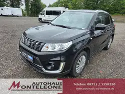 Suzuki Vitara 1.0 Comfort 4x4 | 8 fach bereift gepflegt 82 kW...